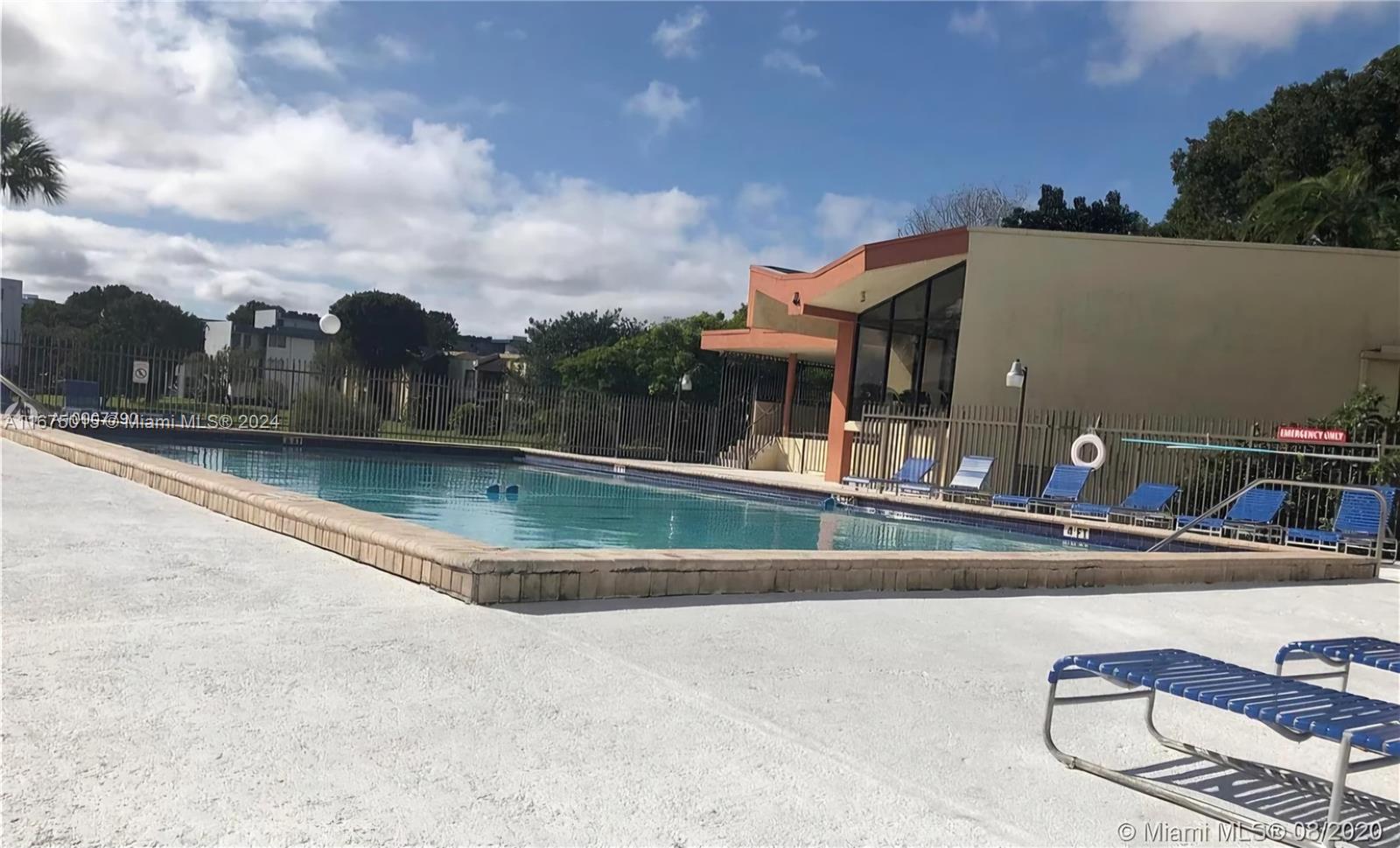 PINESIDE CONDO NO 1 - Residential