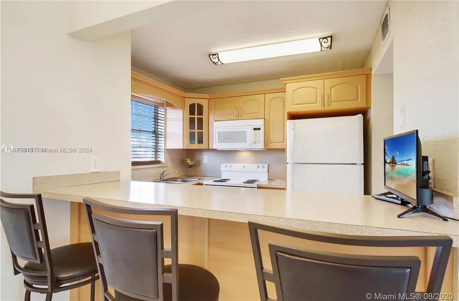 PINESIDE CONDO NO 1 - Residential