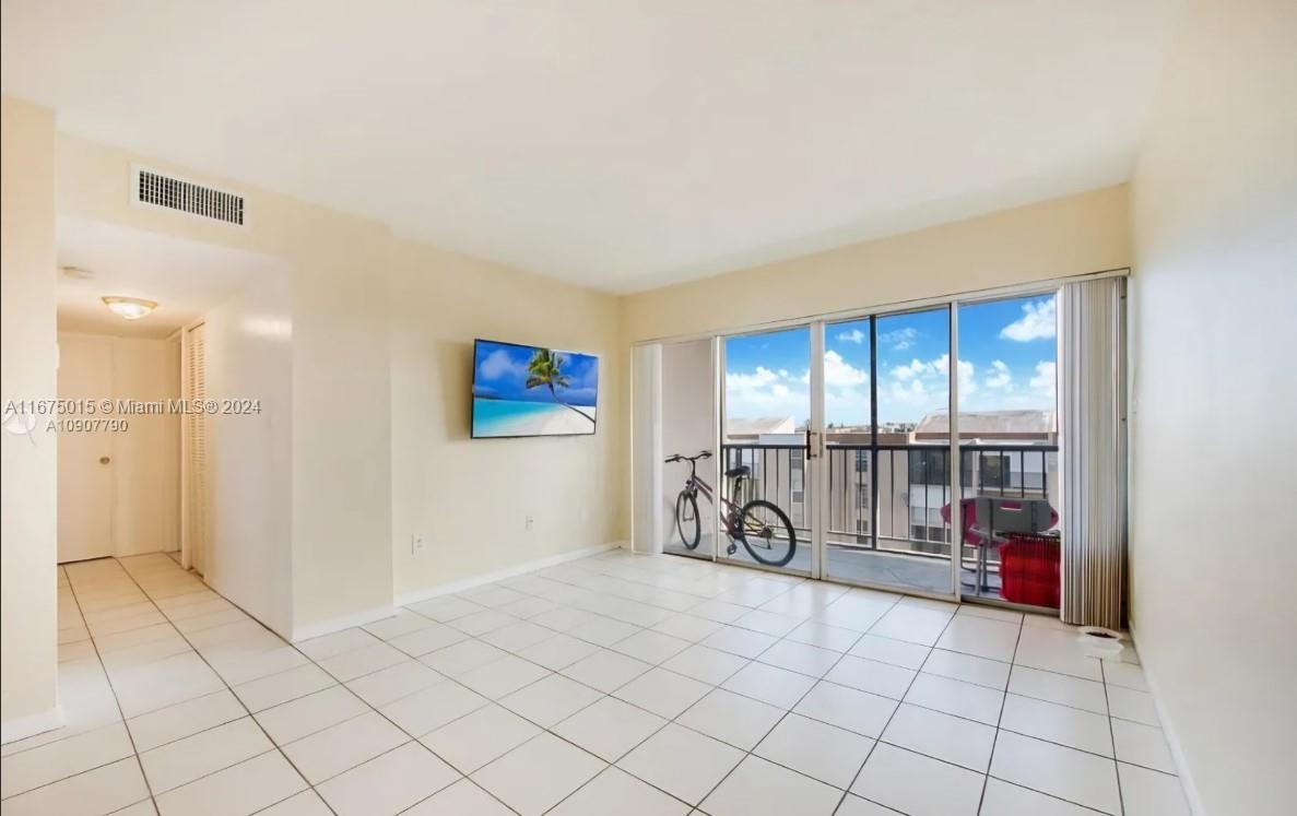 PINESIDE CONDO NO 1 - Residential