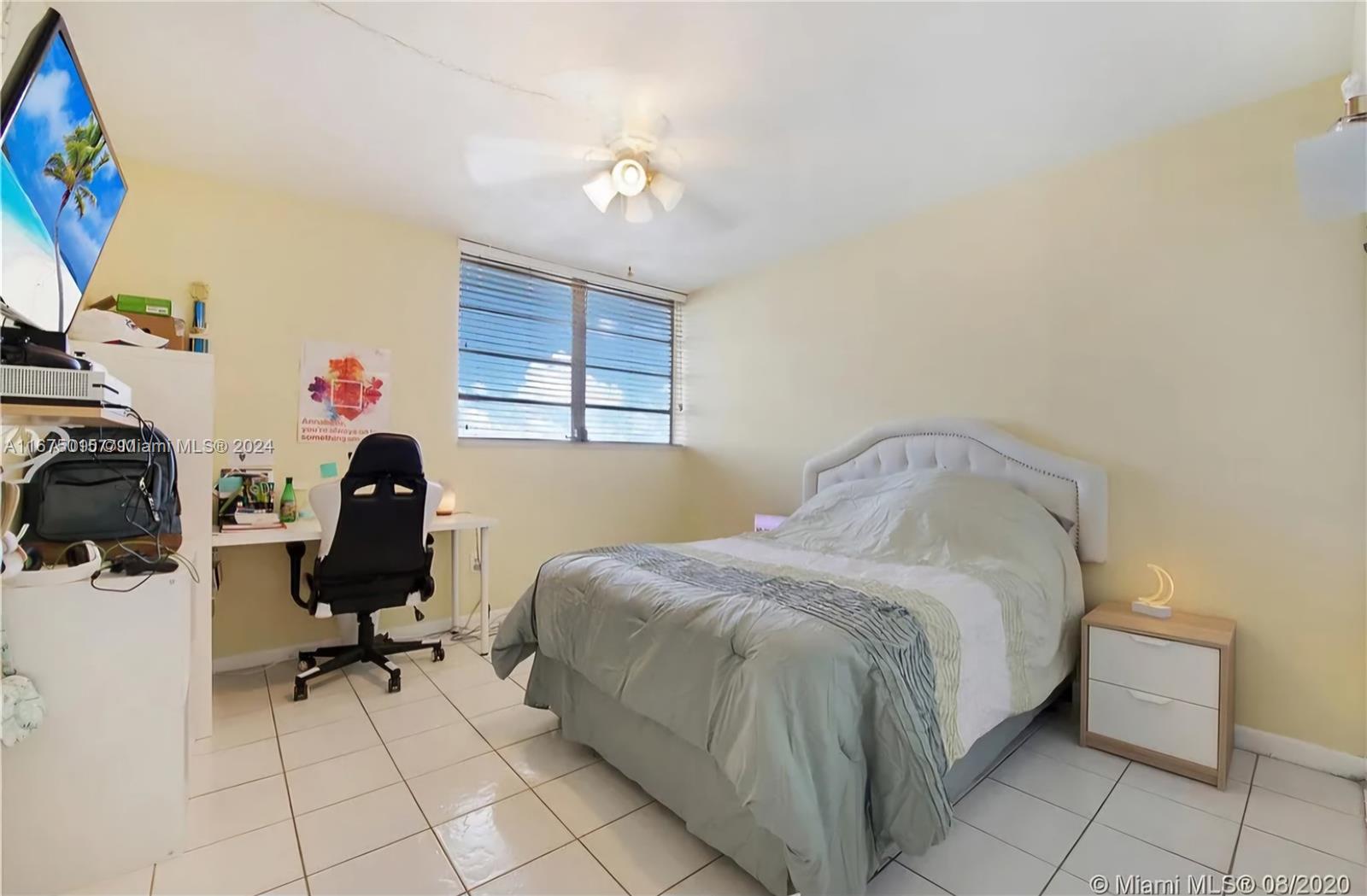 PINESIDE CONDO NO 1 - Residential