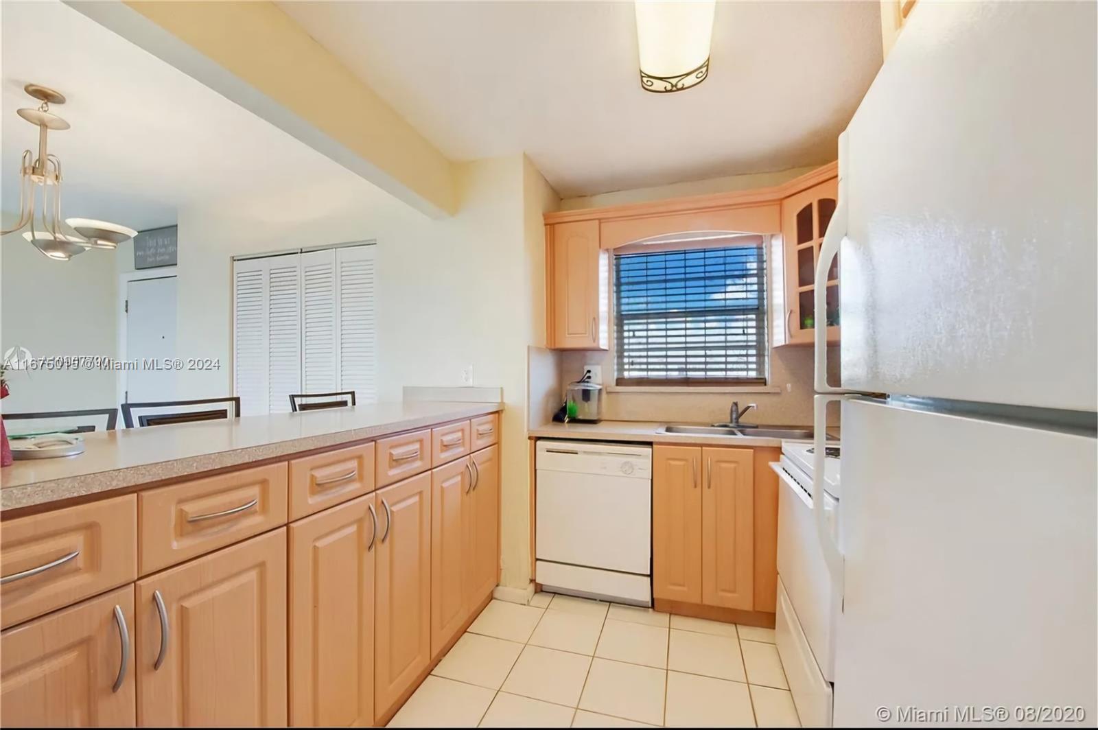 PINESIDE CONDO NO 1 - Residential