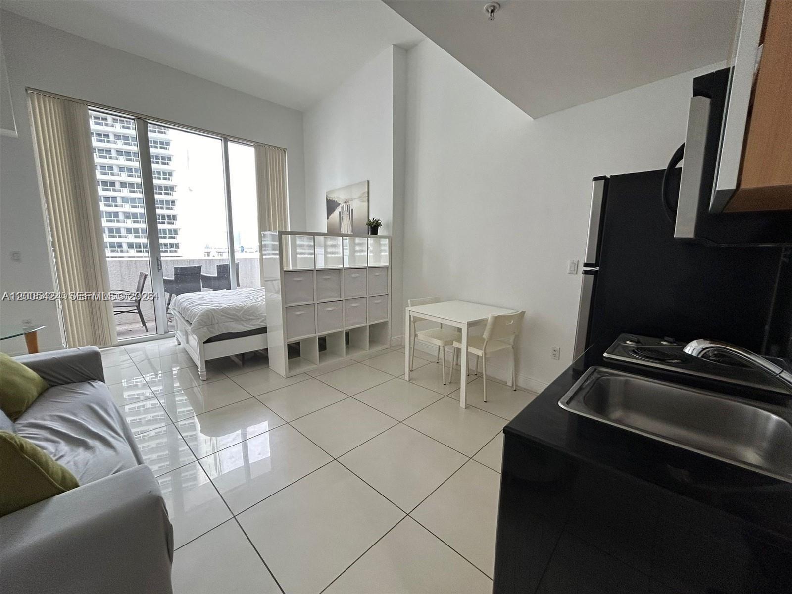 1750 N Bayshore Dr 1106