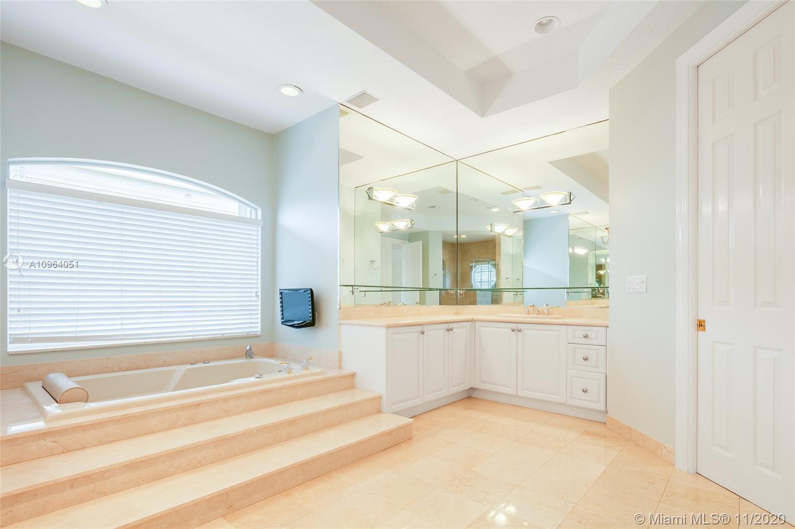 TROPIC ISLE 2ND SEC - Residential