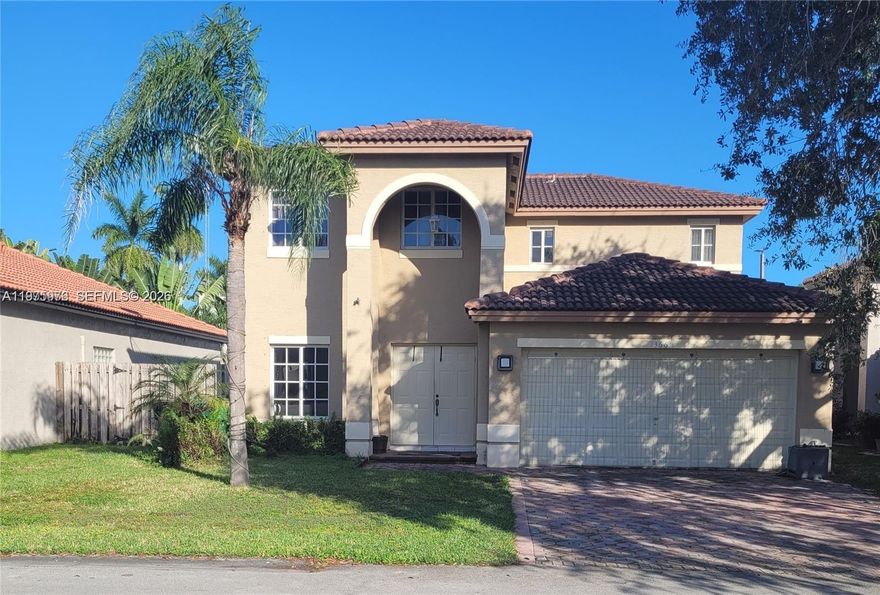 BEAUTIFUL 2 STORY SINGLE FAMILY HOME, 4BED/3BATH, 2 CAR GARAGE. NEWER KITCHEN WITH GRANITE COUNTER TOPS AND BREAKFAST AREA. THIS HOUSE HAS ONE BEDROOM WITH FULL BATHROOM IN THE GROUND FLOOR. IT HAS A LARGE FENCED BACKYARD AND SPACE TO BUILD A POOL. GATED COMMUNITY IN BONITA LAKES WITH 24 HOURS/7 DAYS. EXCEPTIONAL AMENITES AS CLUBHOUSE, SWIMMING POOL, FITNESS CENTER, TENNIS COURTS. LOCATED CLOSE TO MAJOR HIGHWAYS, DINNING AND SHOPPING CENTERS. SELLER ARE WILLING TO ASSIST BUYERS CLOSING COSTS CONCESSIONS WITH A STRONG OFFER.