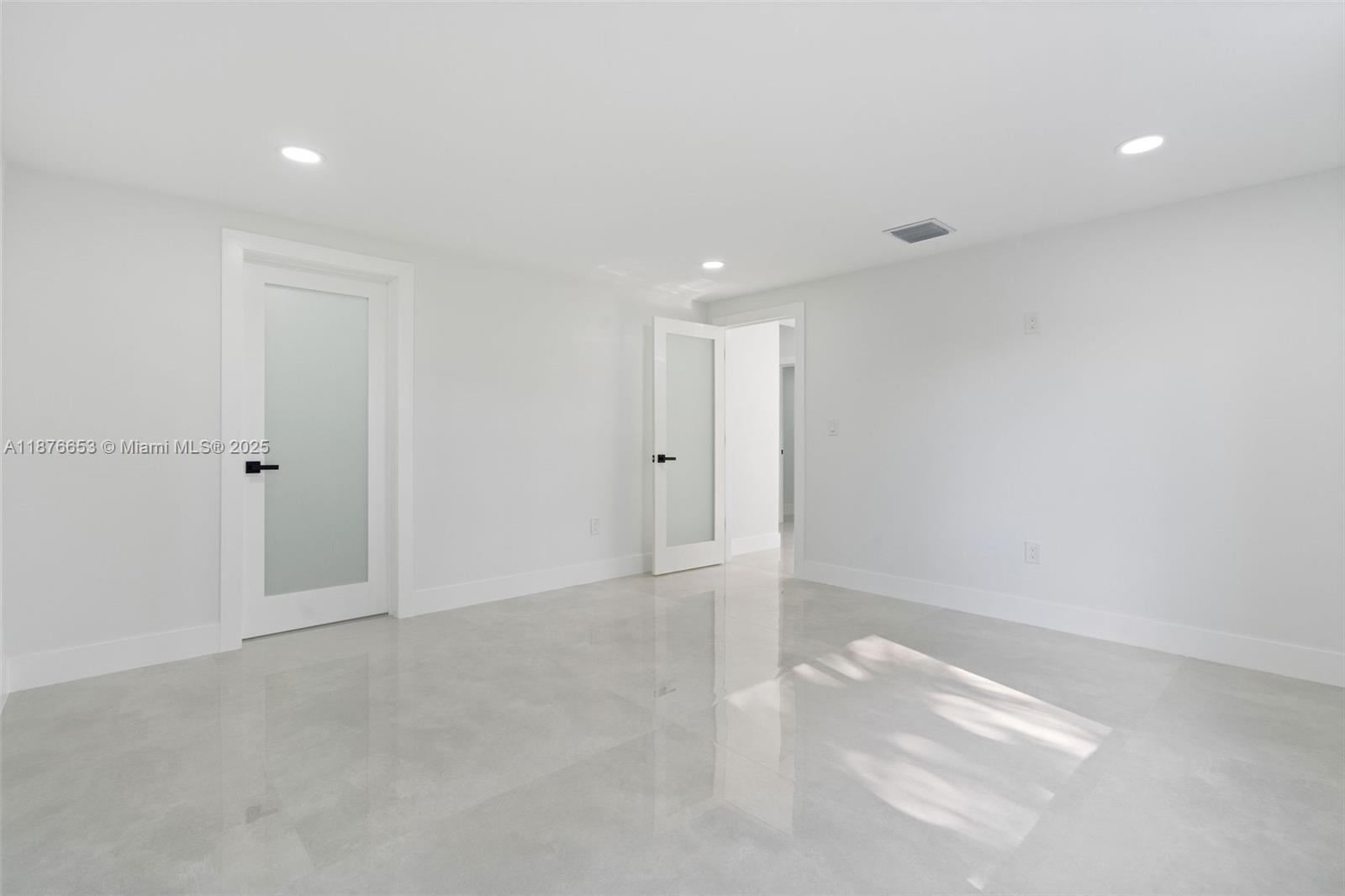 EVERGLADE LAND SALES CO R - Residential