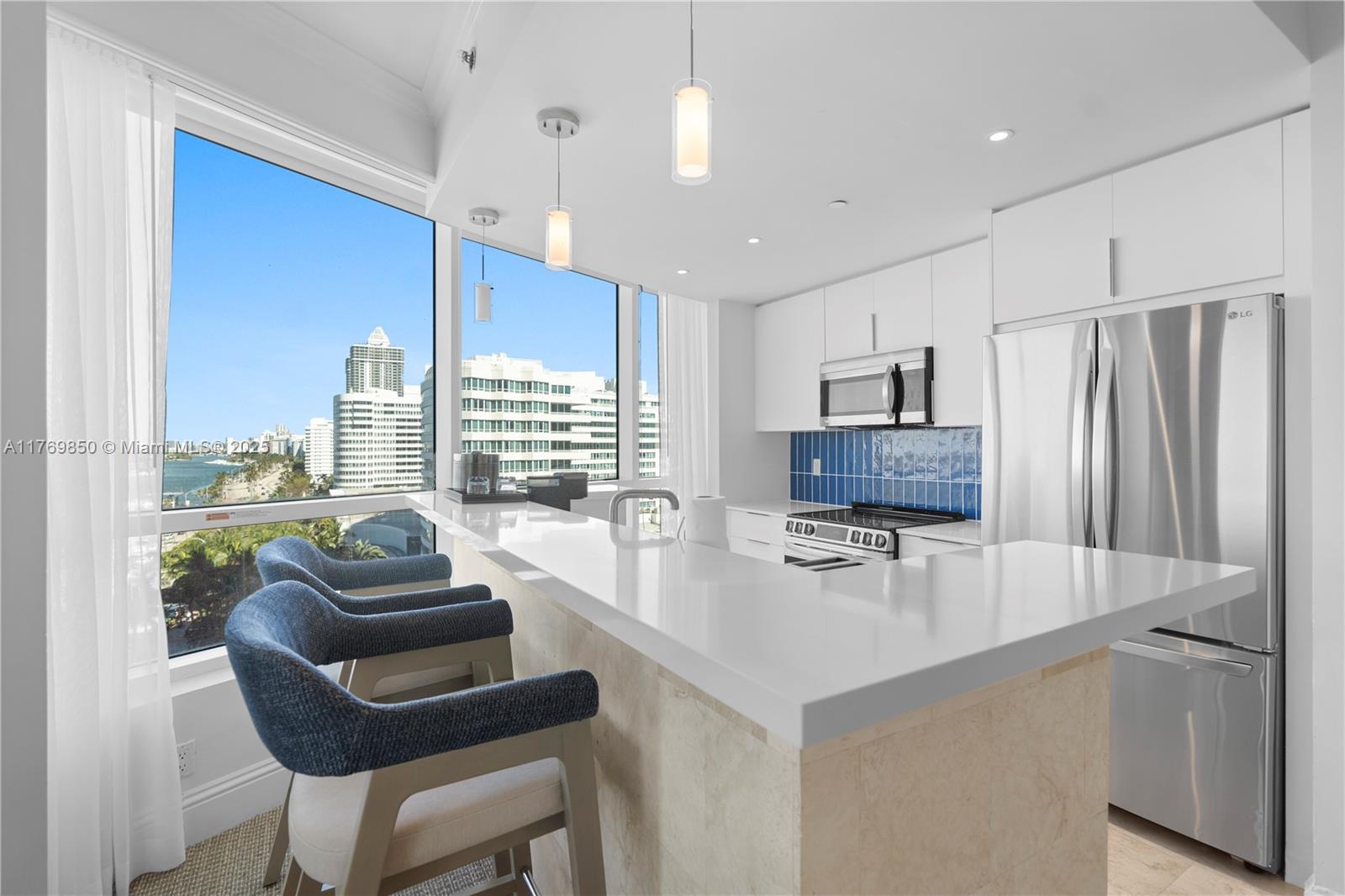 FONTAINEBLEAU II CONDO - Residential