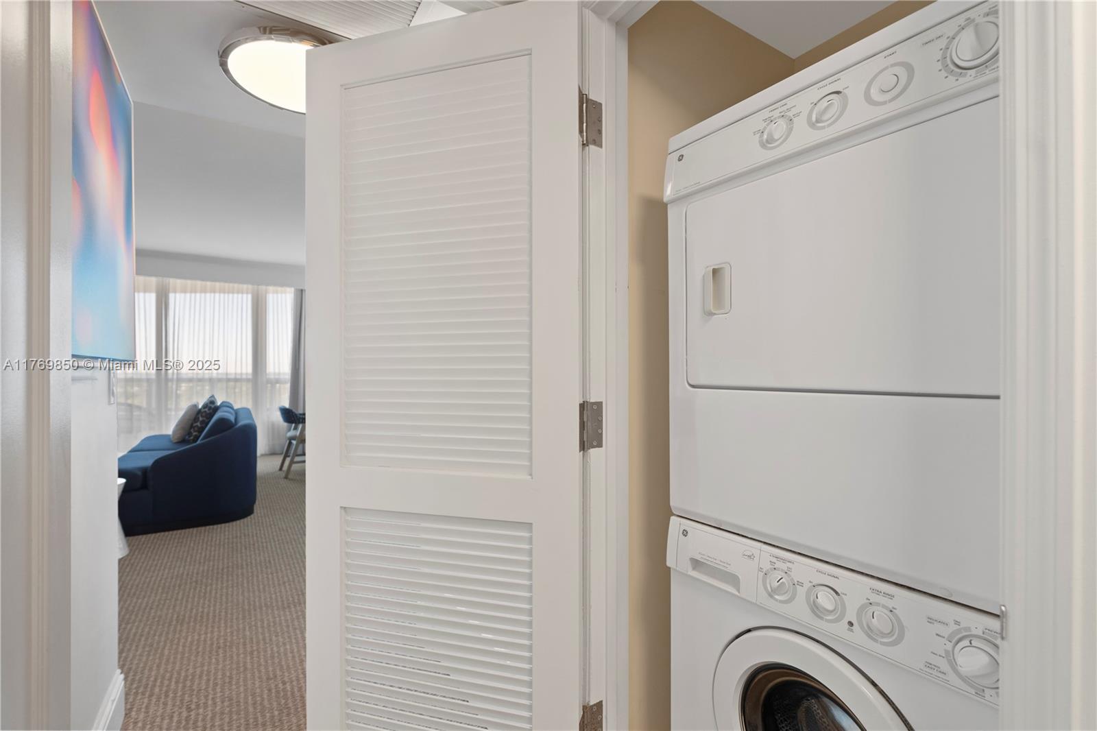 FONTAINEBLEAU II CONDO - Residential