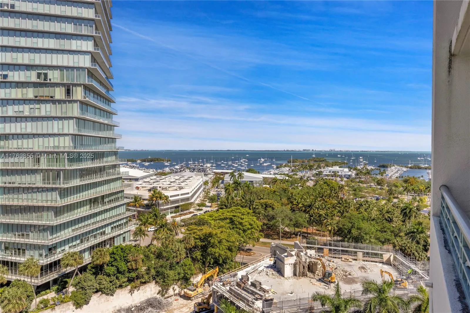 Miami, Florida 33133, United States, 2 Bedrooms Bedrooms, ,3 BathroomsBathrooms,Residential,Active,94339