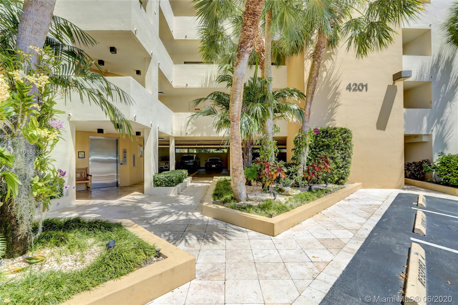 NORTH BEACH CONDO - Residential