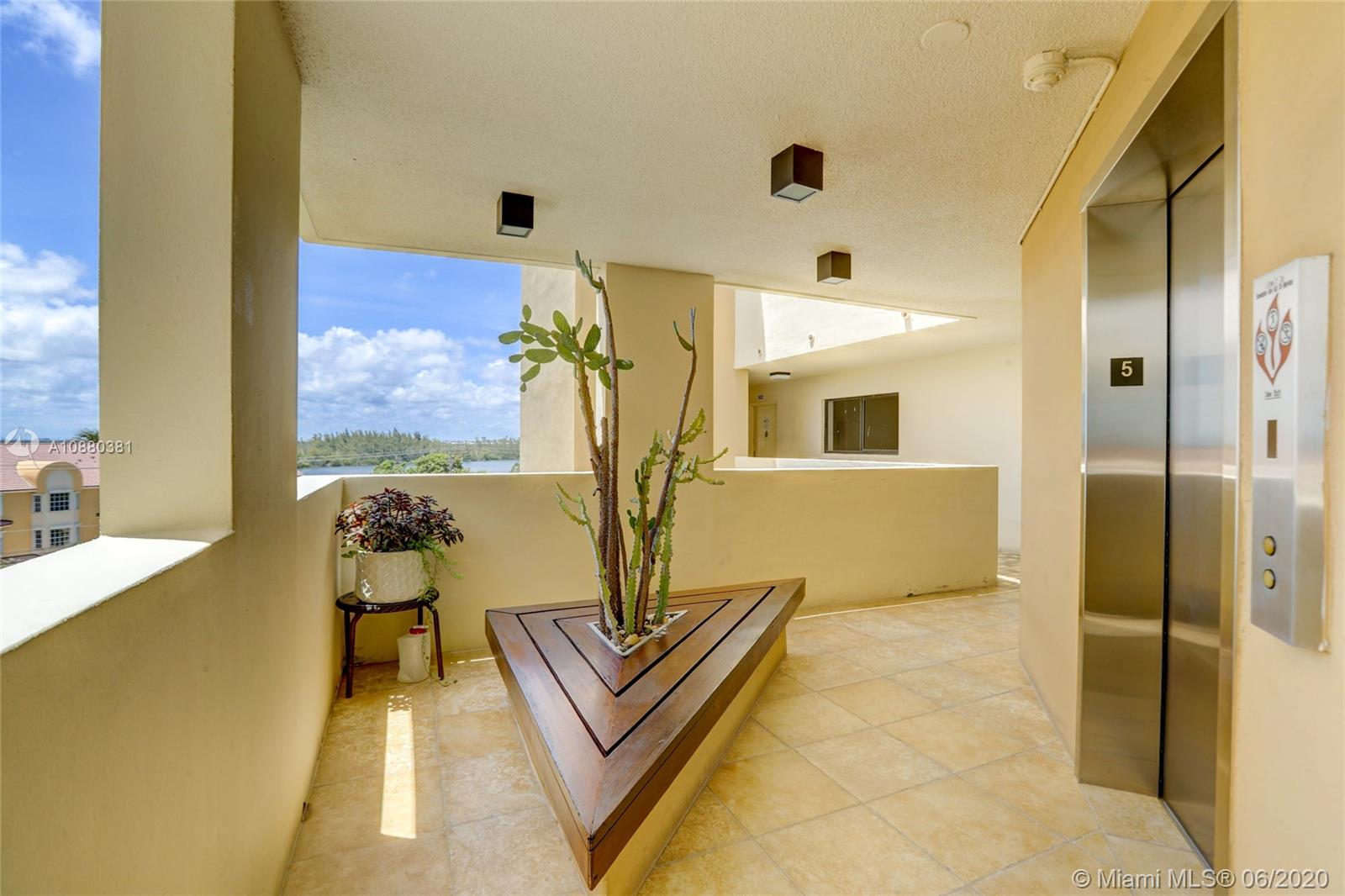 NORTH BEACH CONDO - Residential