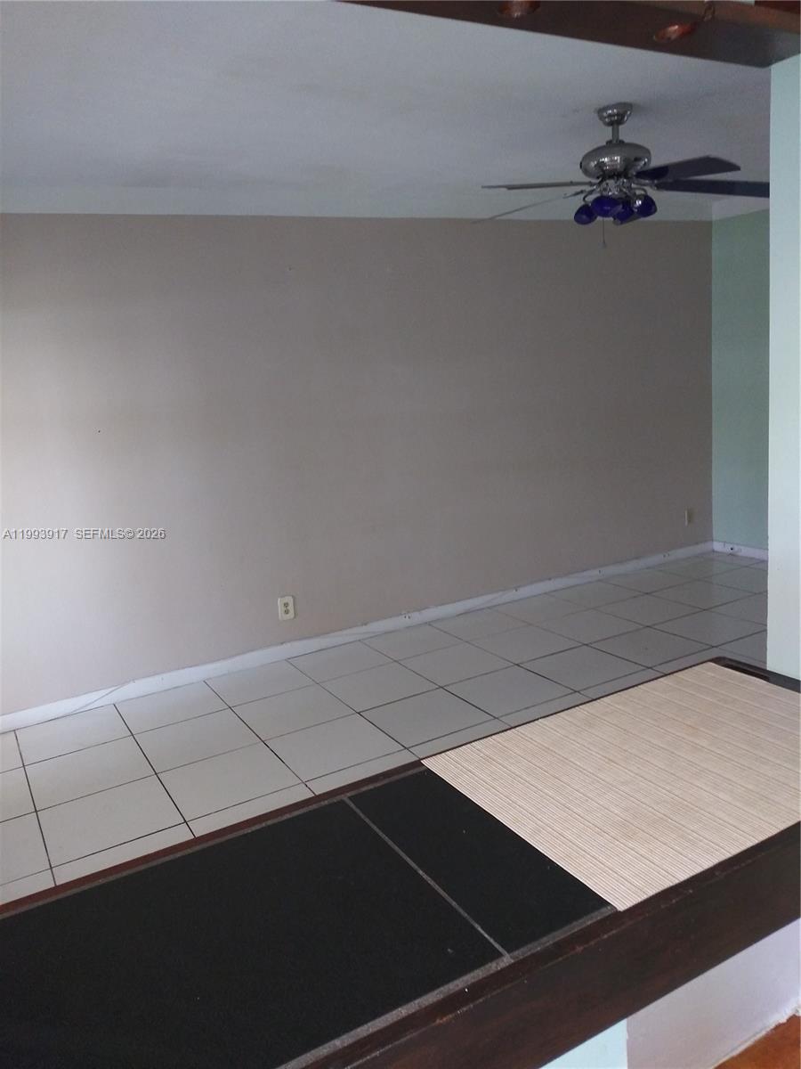 ELDORADO COUNTRY CLUB TOW - Residential Lease