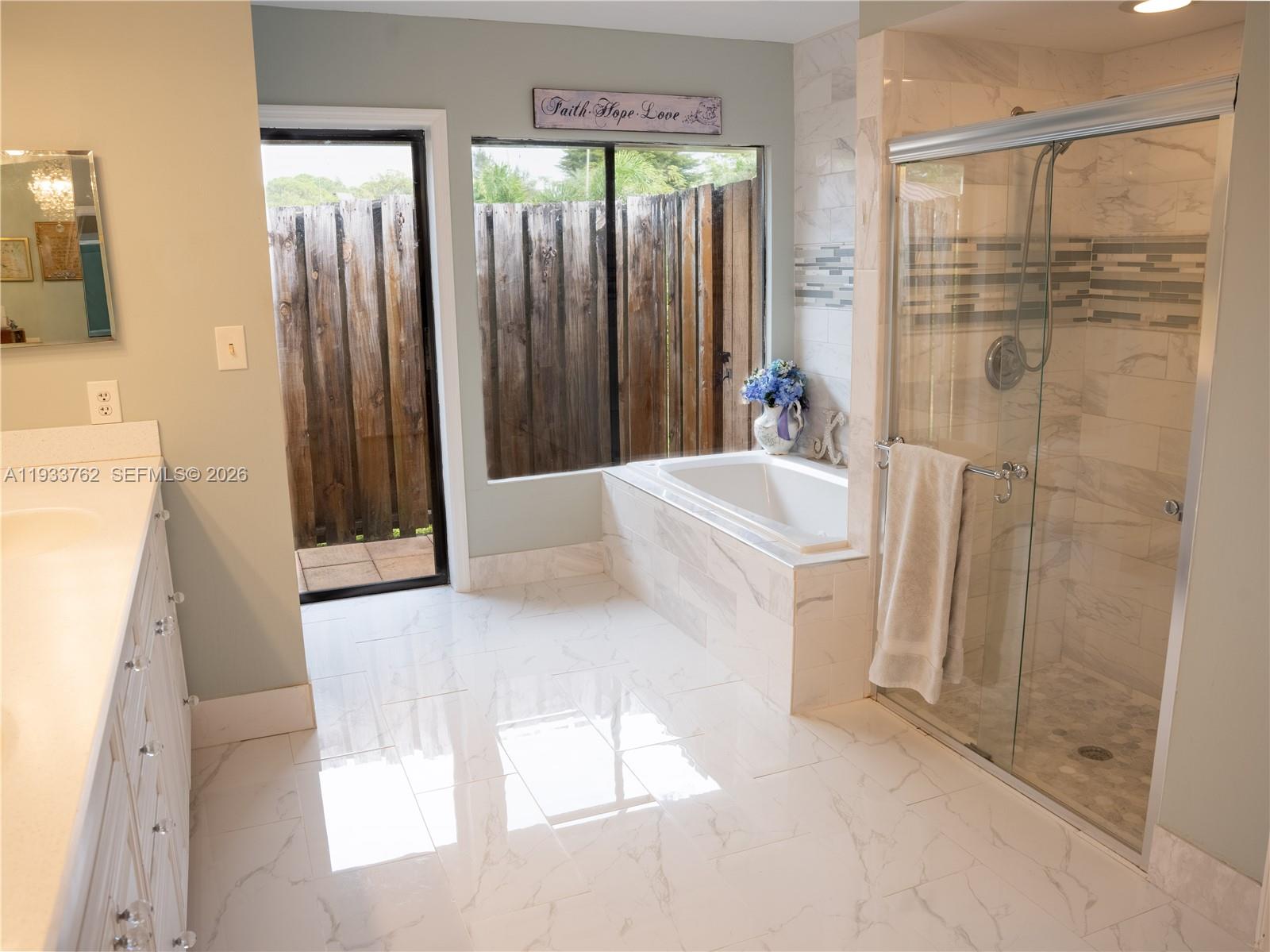 THE LINKS - Residential