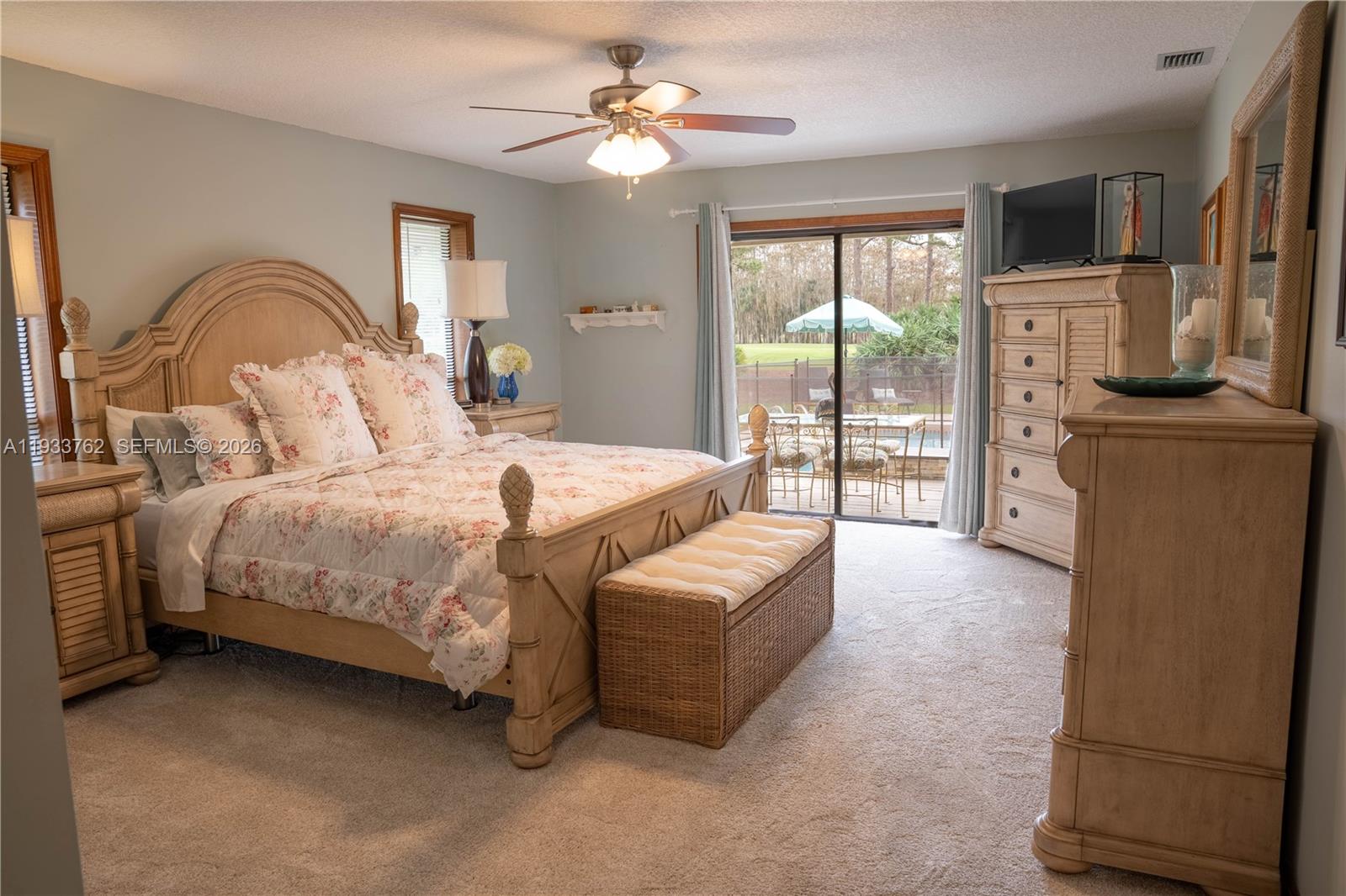 THE LINKS - Residential