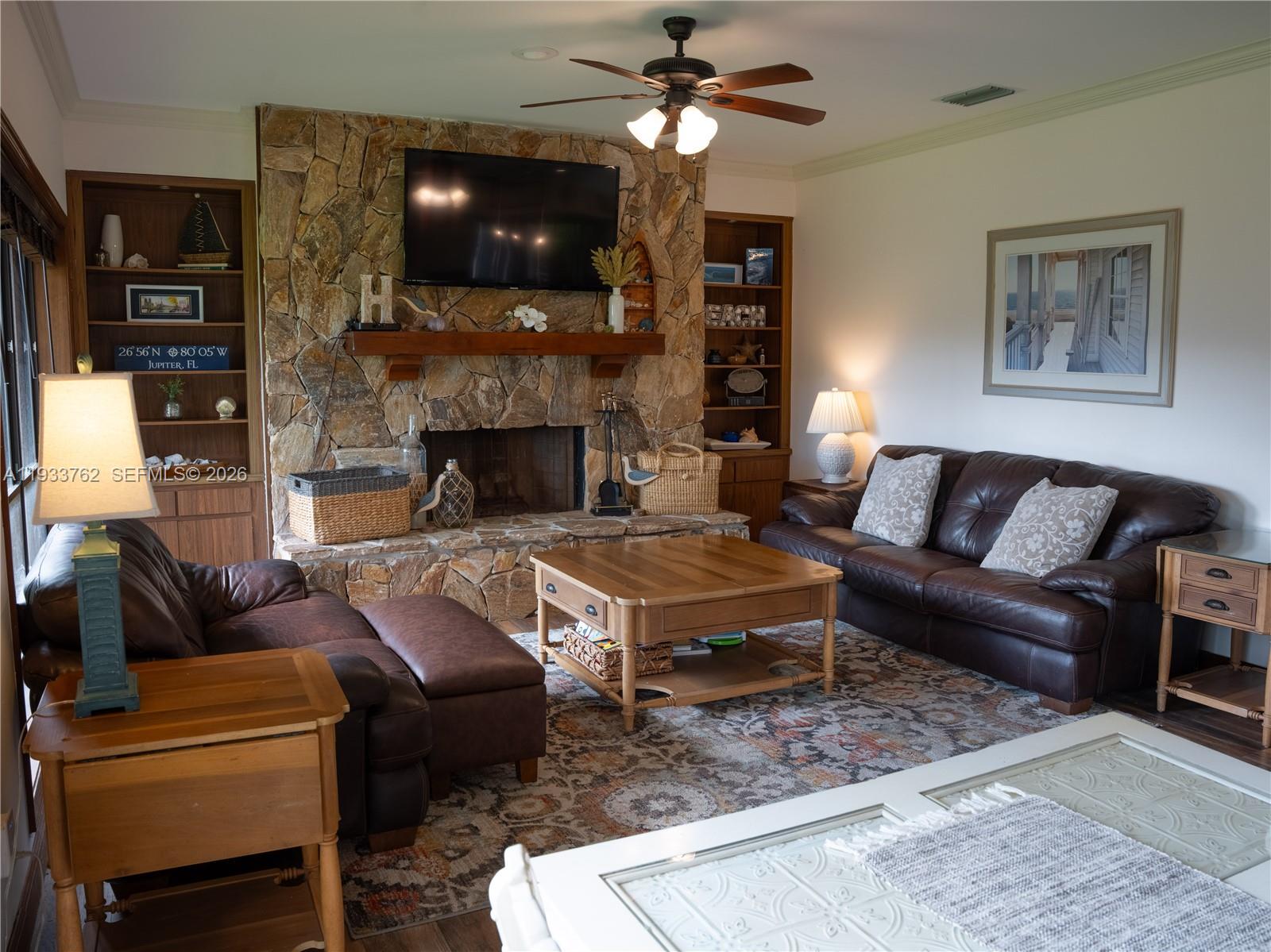 THE LINKS - Residential