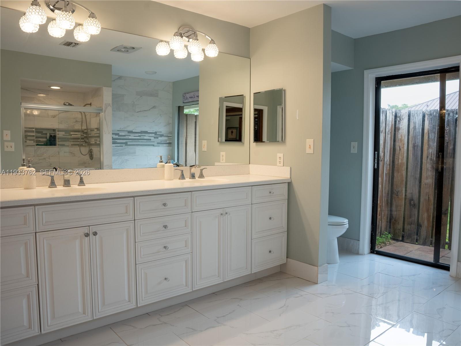 THE LINKS - Residential