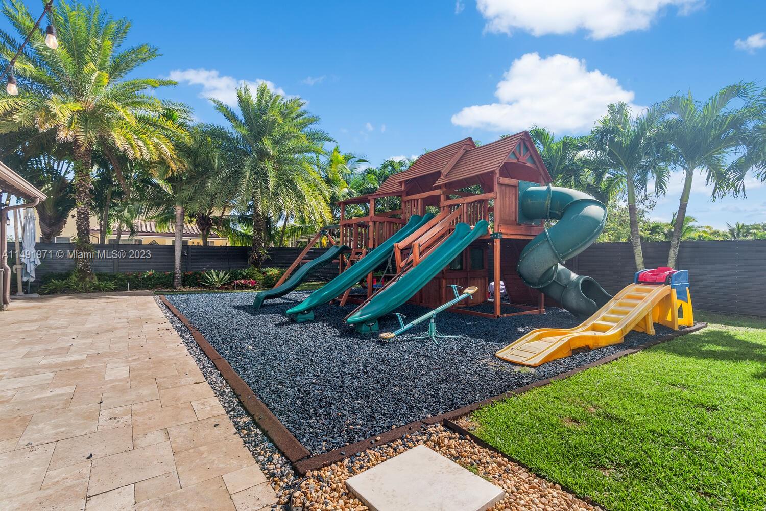 BONITA GRAND ESTATES SOUT - Residential