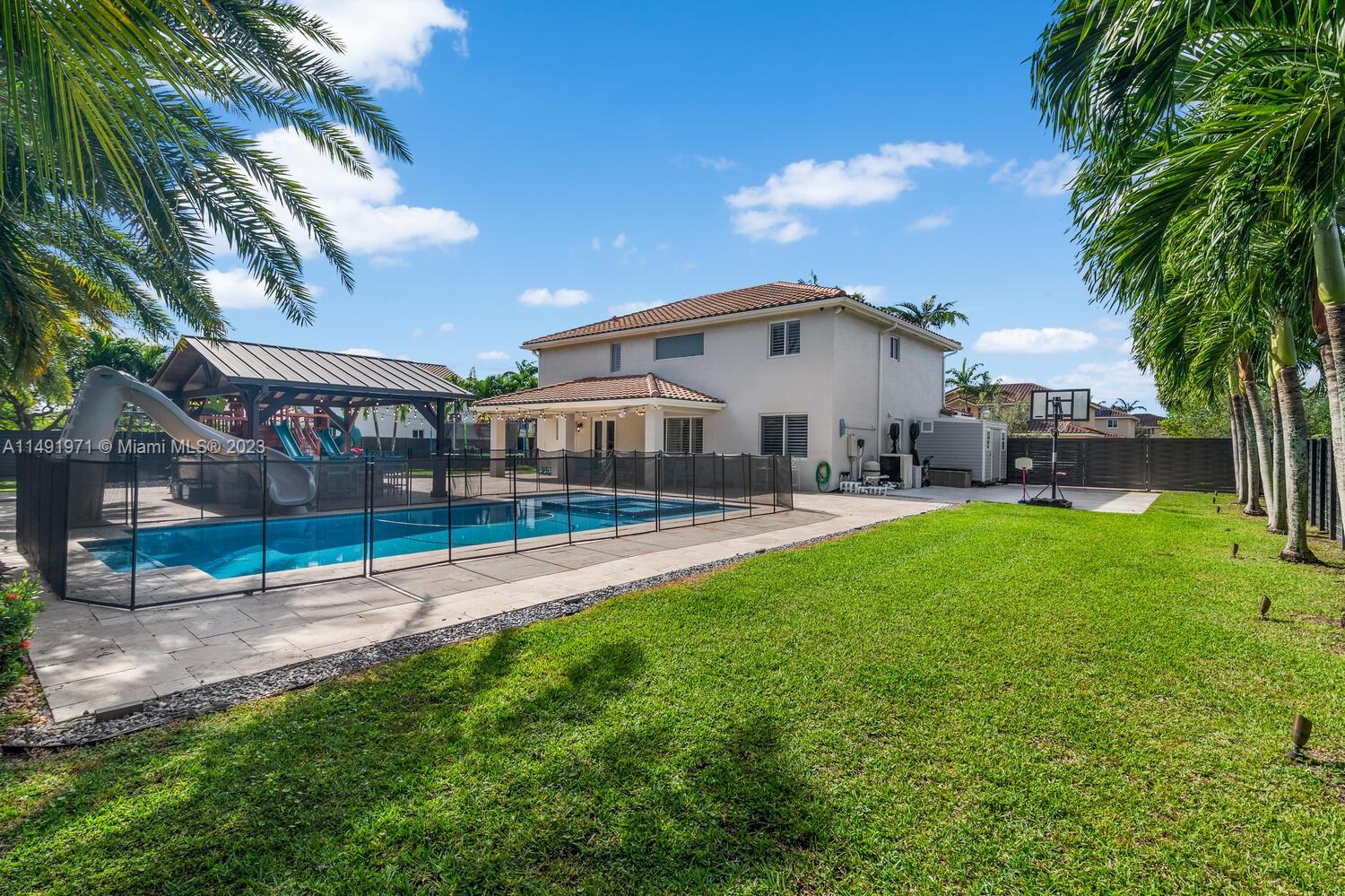 BONITA GRAND ESTATES SOUT - Residential