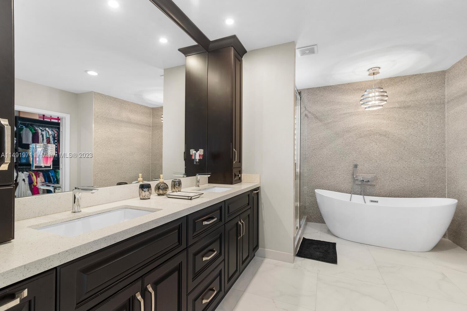 BONITA GRAND ESTATES SOUT - Residential