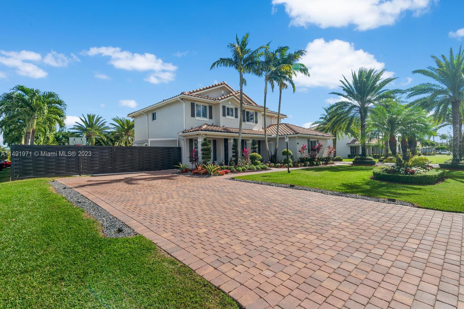 BONITA GRAND ESTATES SOUT - Residential