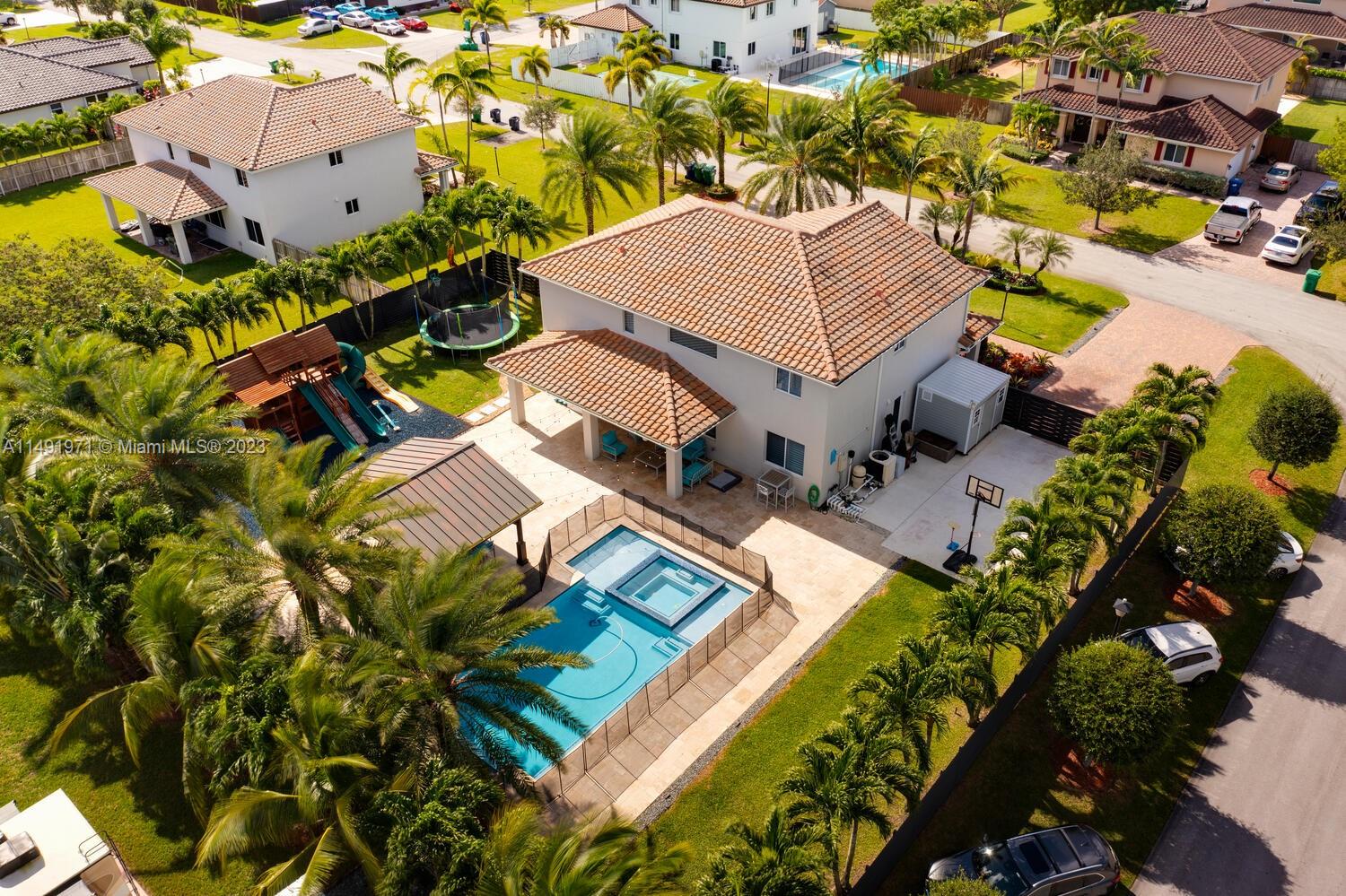 BONITA GRAND ESTATES SOUT - Residential