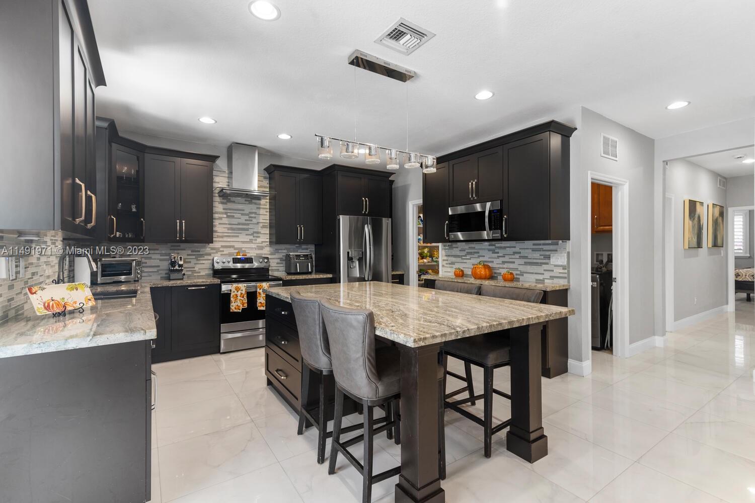 BONITA GRAND ESTATES SOUT - Residential