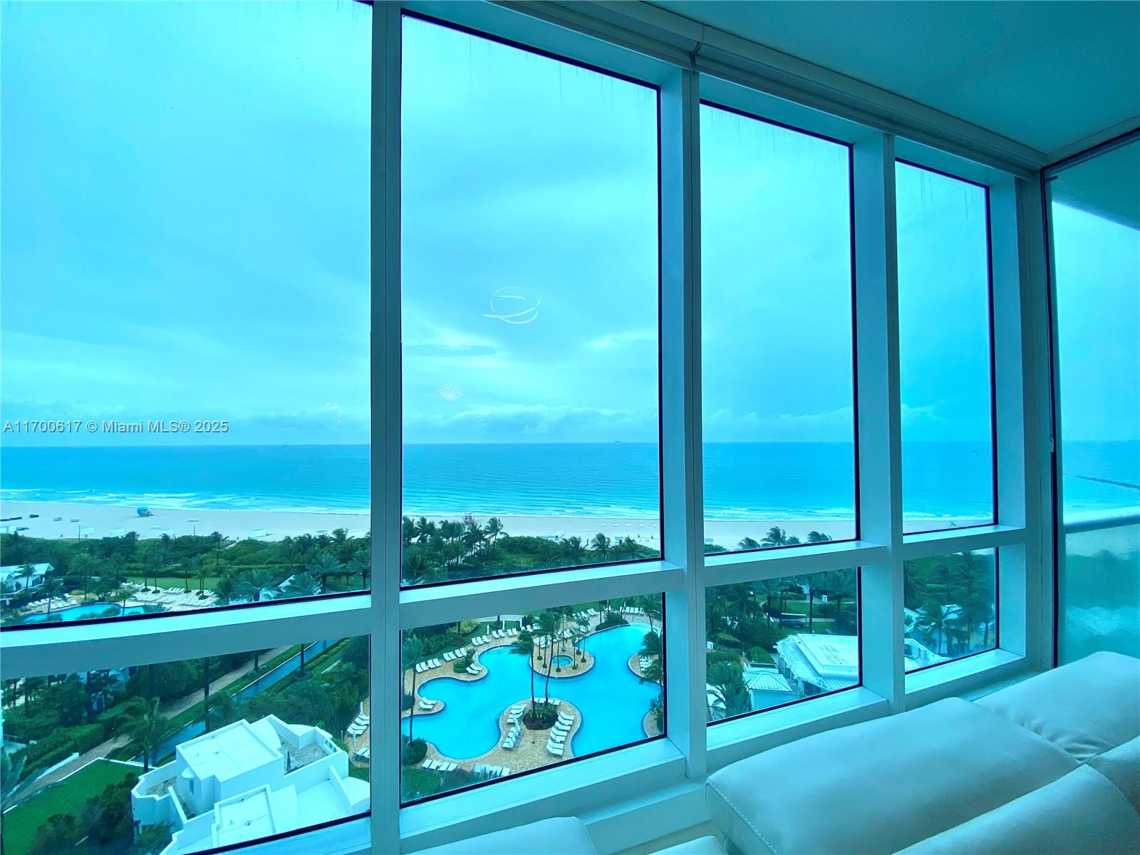 CONTINUUM ON SOUTH BEACH - Residential