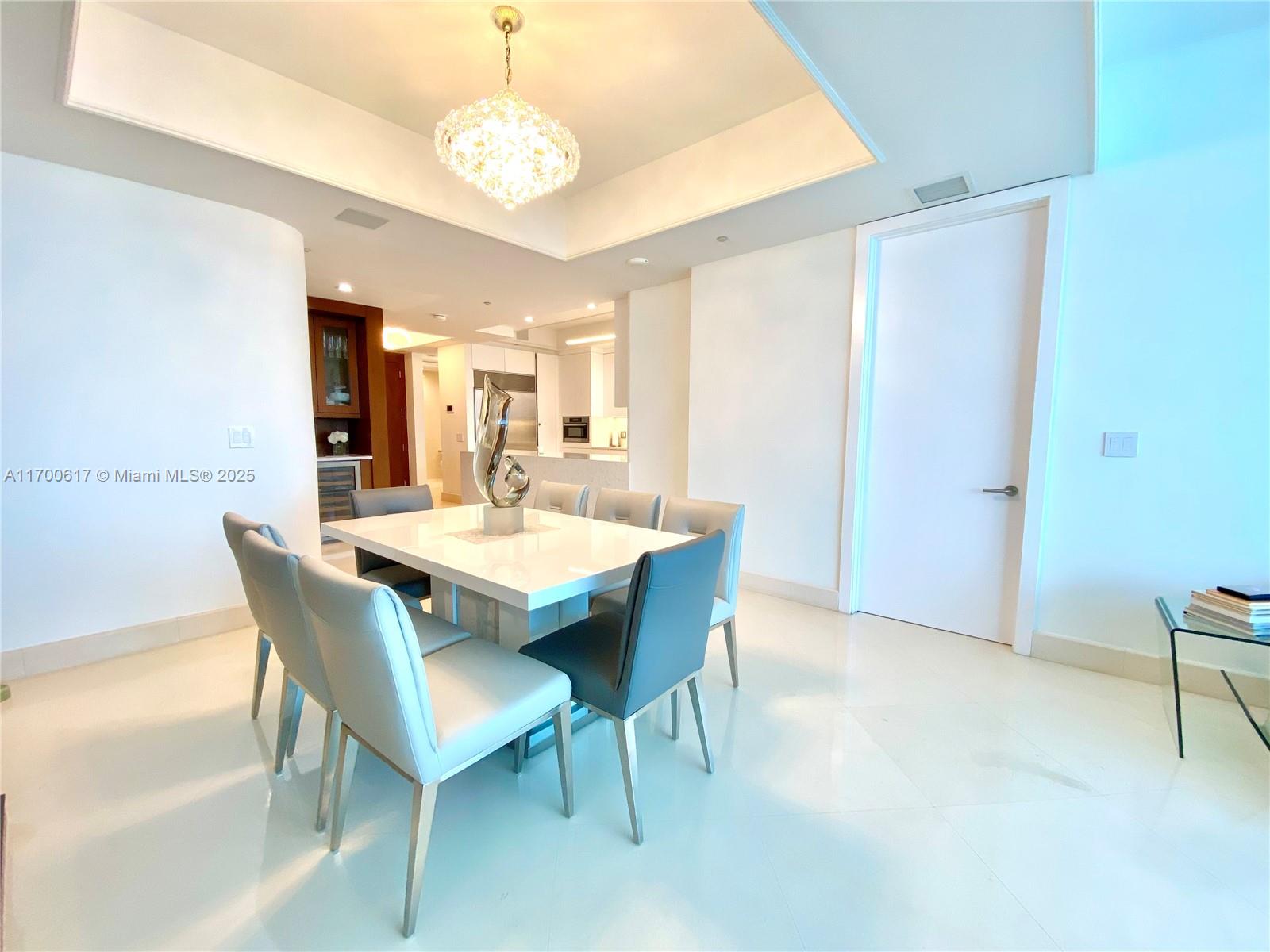 100 S Pointe Dr 1207