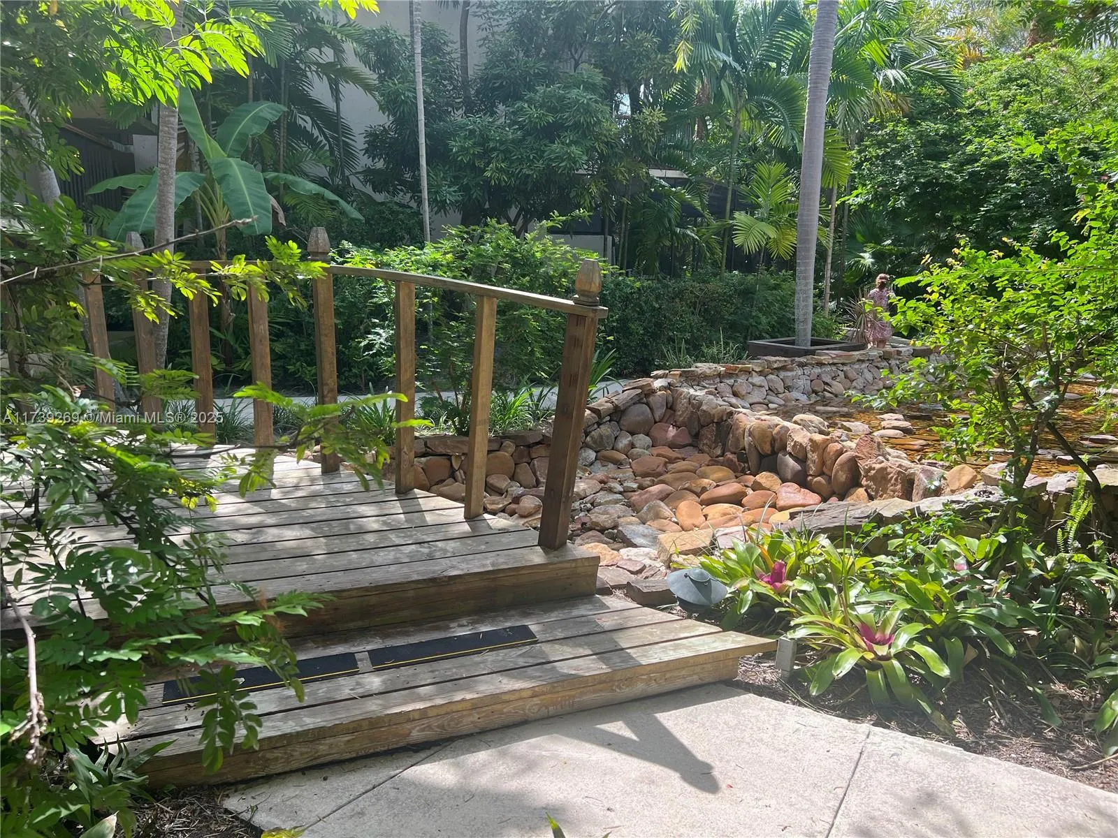 Key Biscayne, Florida 33149, United States, 3 Bedrooms Bedrooms, ,2 BathroomsBathrooms,Residential,Active,9149