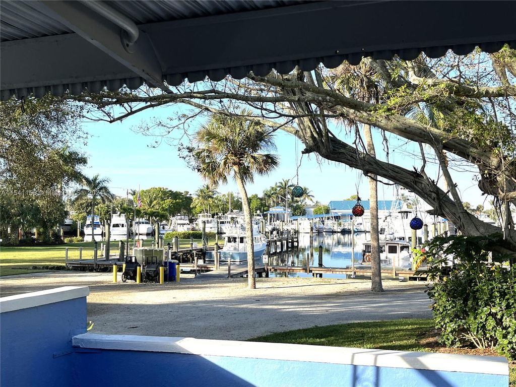 Photo of 4680 SE Robertson Rd, Stuart, FL 34997 (MLS # A11541155)