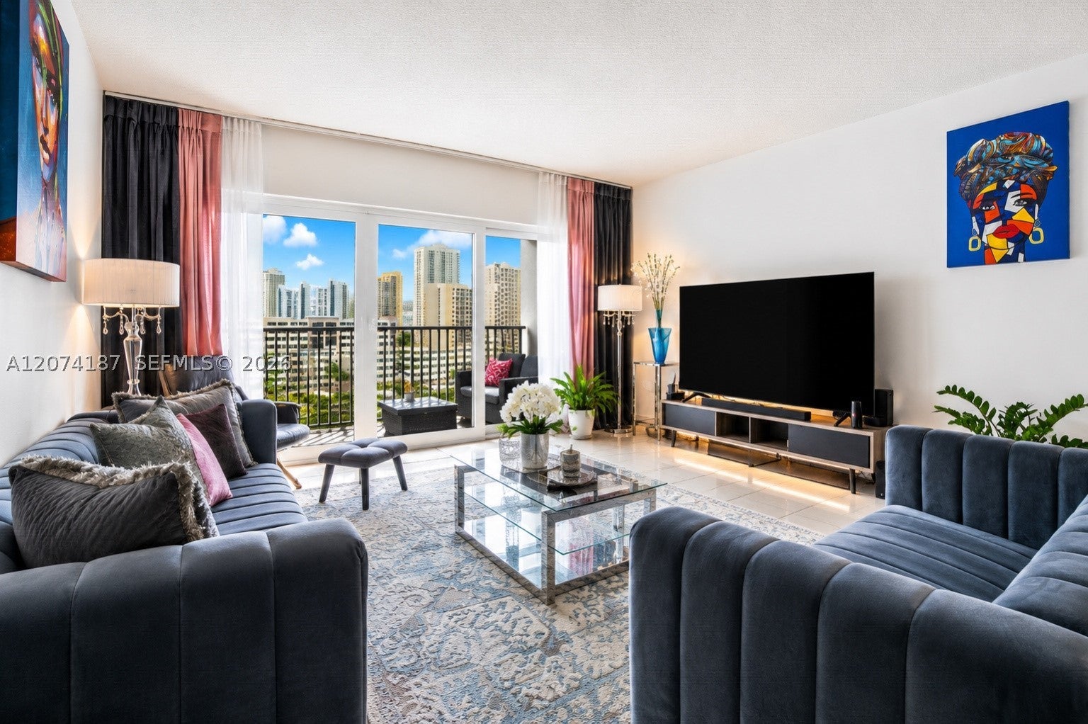 300 Bayview Dr 807