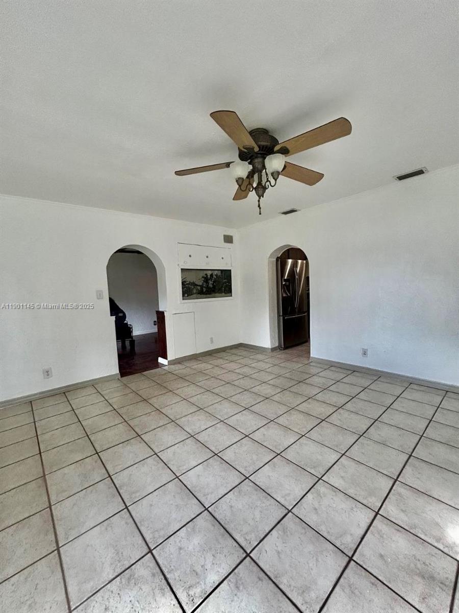 LAUDERDALE VILLAS - Residential Lease