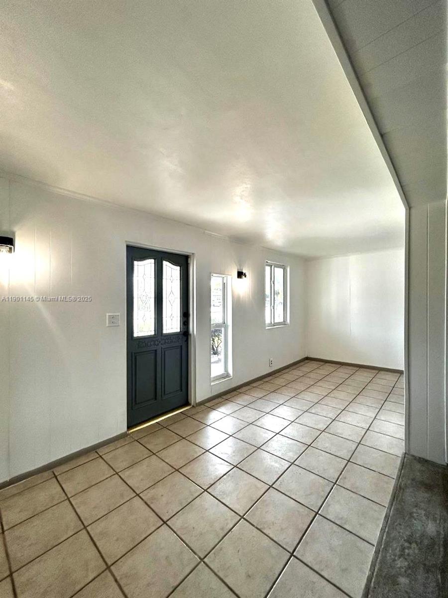 LAUDERDALE VILLAS - Residential Lease