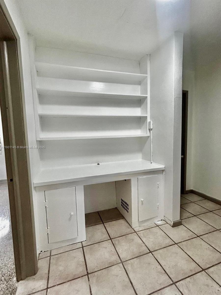 LAUDERDALE VILLAS - Residential Lease