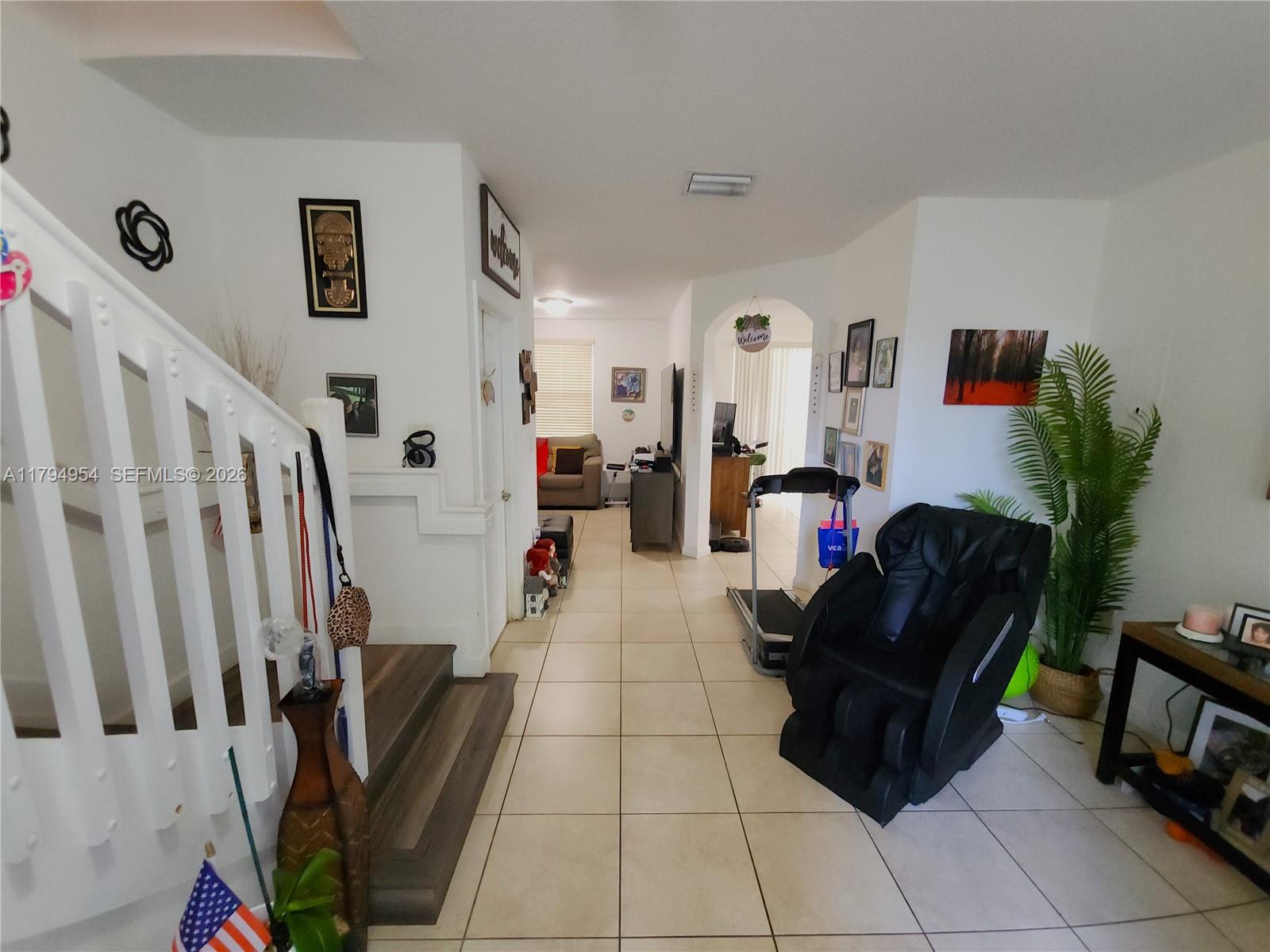 FIJI CONDO NO 3 - Residential