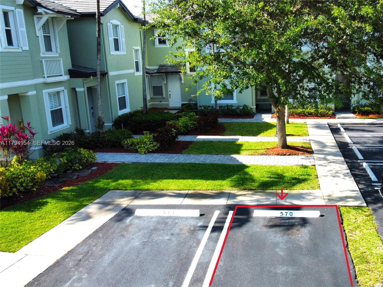 FIJI CONDO NO 3 - Residential