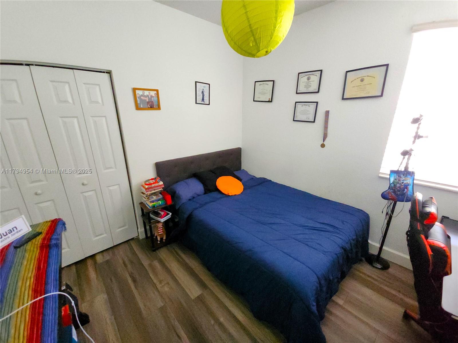 FIJI CONDO NO 3 - Residential