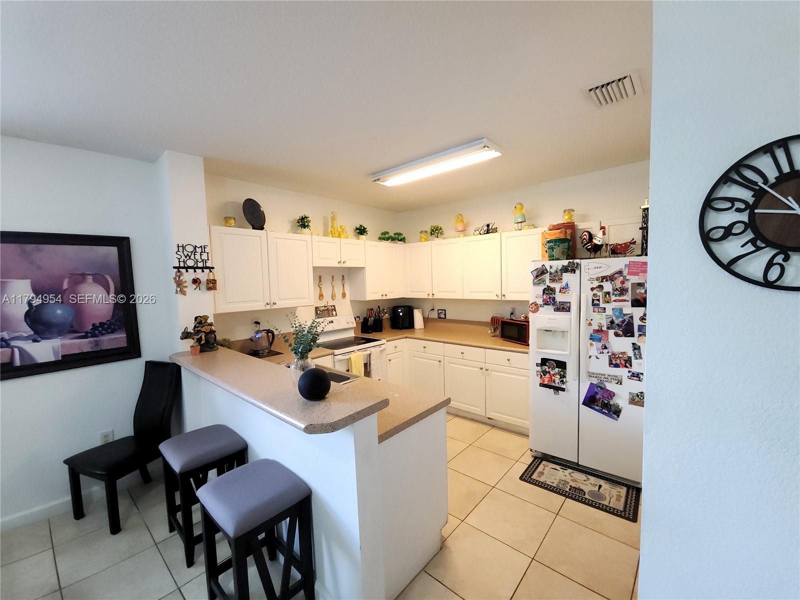 FIJI CONDO NO 3 - Residential