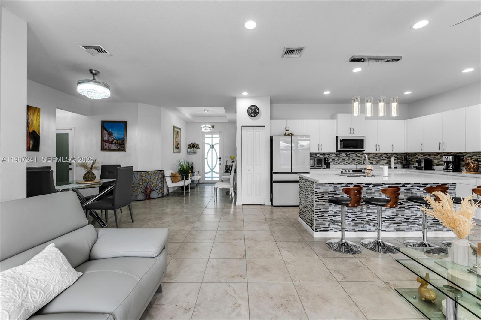 A H AT TURNPIKE SOUTH SEC - Residential