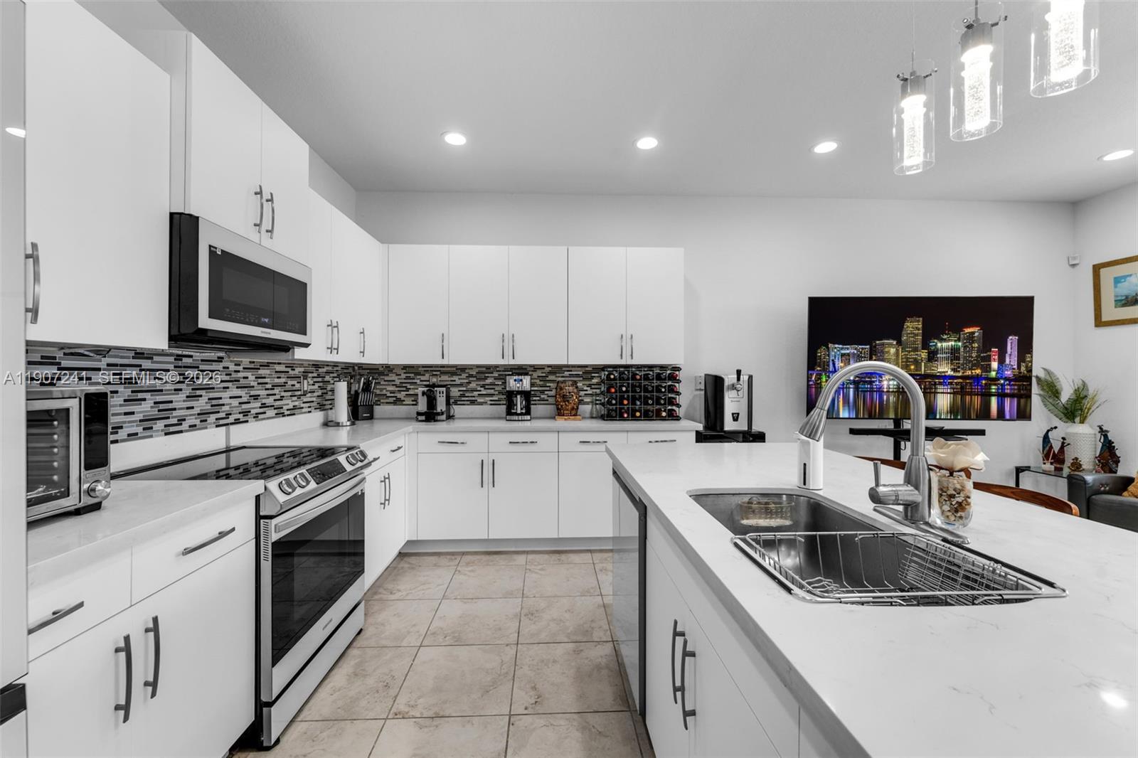 A H AT TURNPIKE SOUTH SEC - Residential