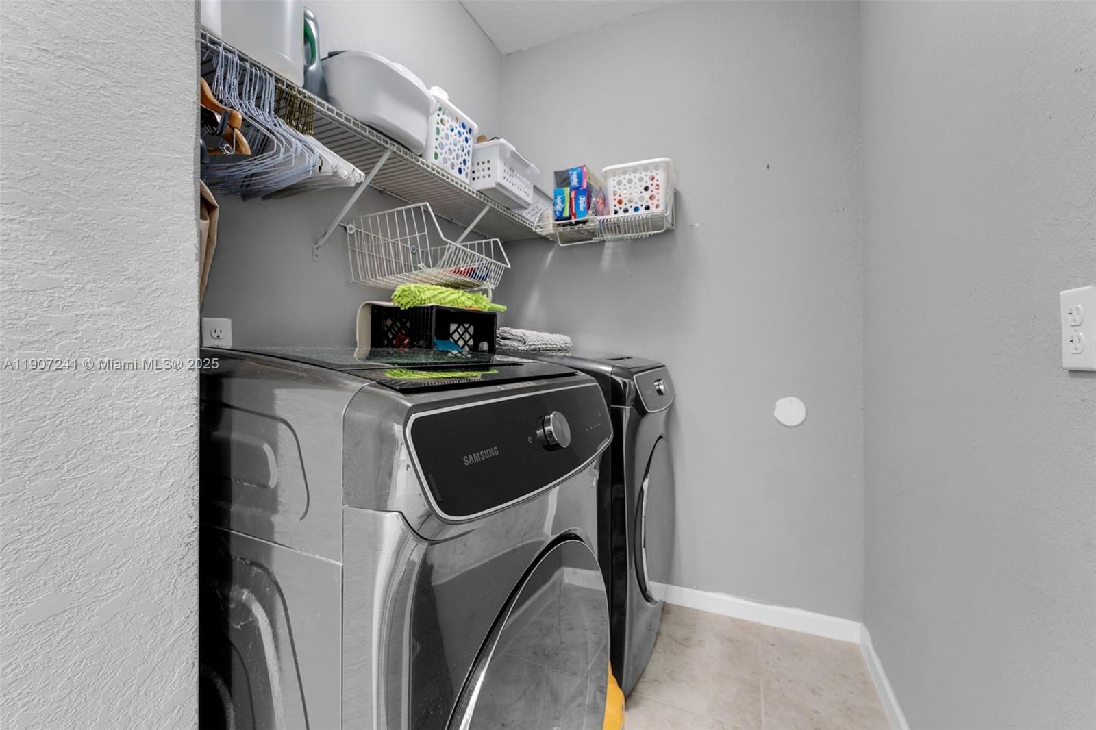 A H AT TURNPIKE SOUTH SEC - Residential