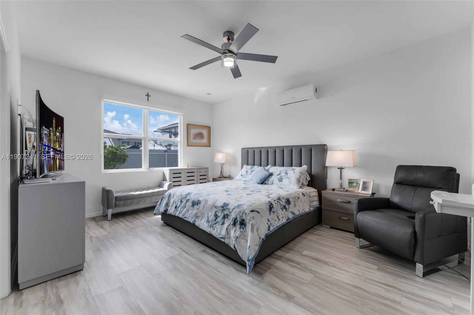 A H AT TURNPIKE SOUTH SEC - Residential