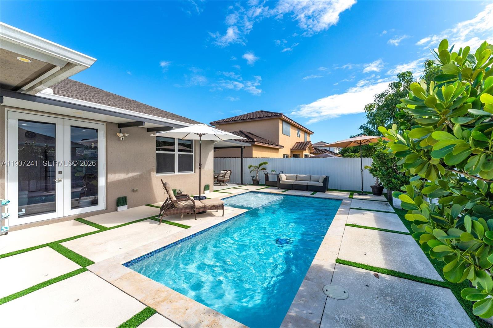 A H AT TURNPIKE SOUTH SEC - Residential