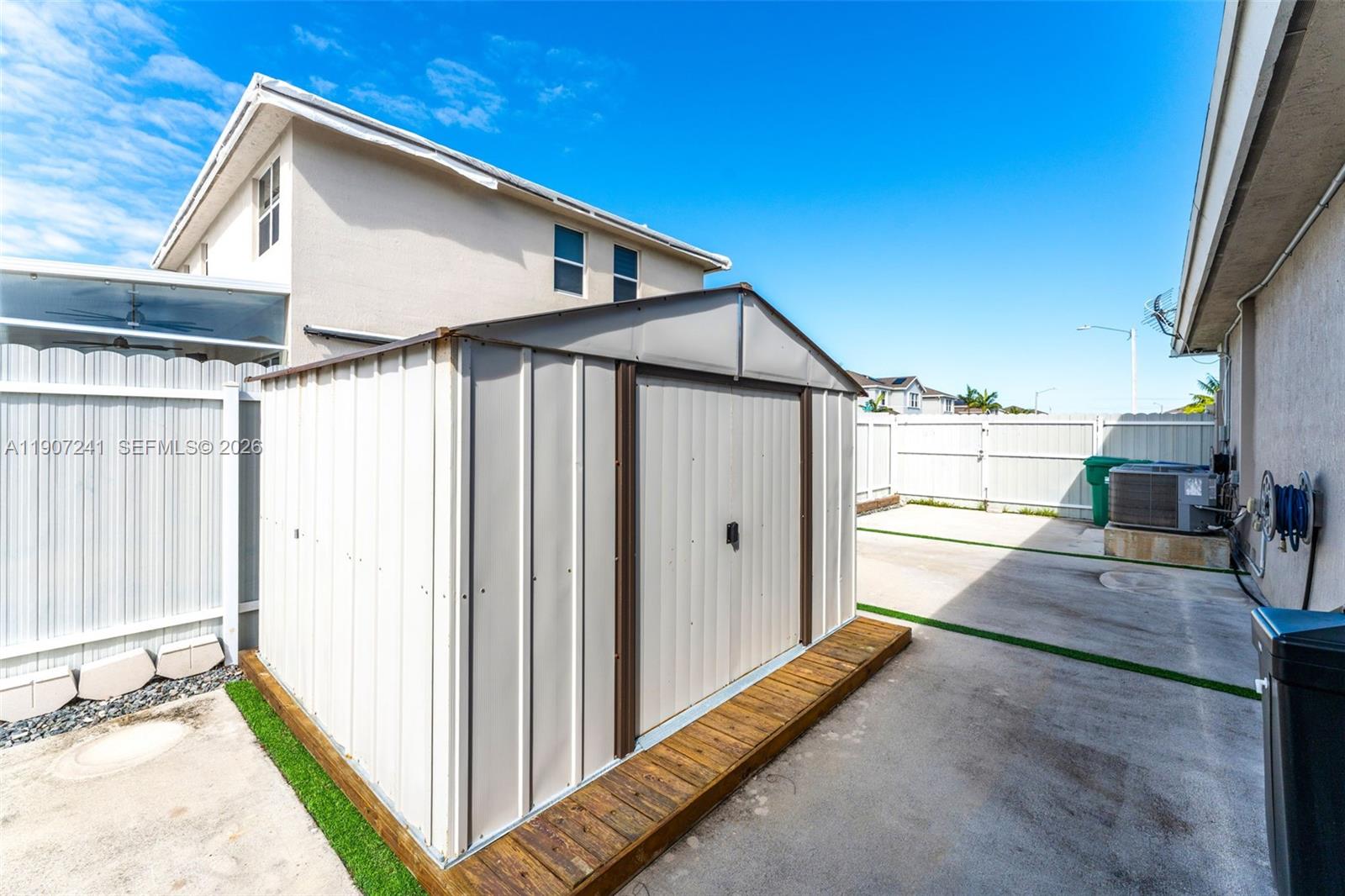 A H AT TURNPIKE SOUTH SEC - Residential