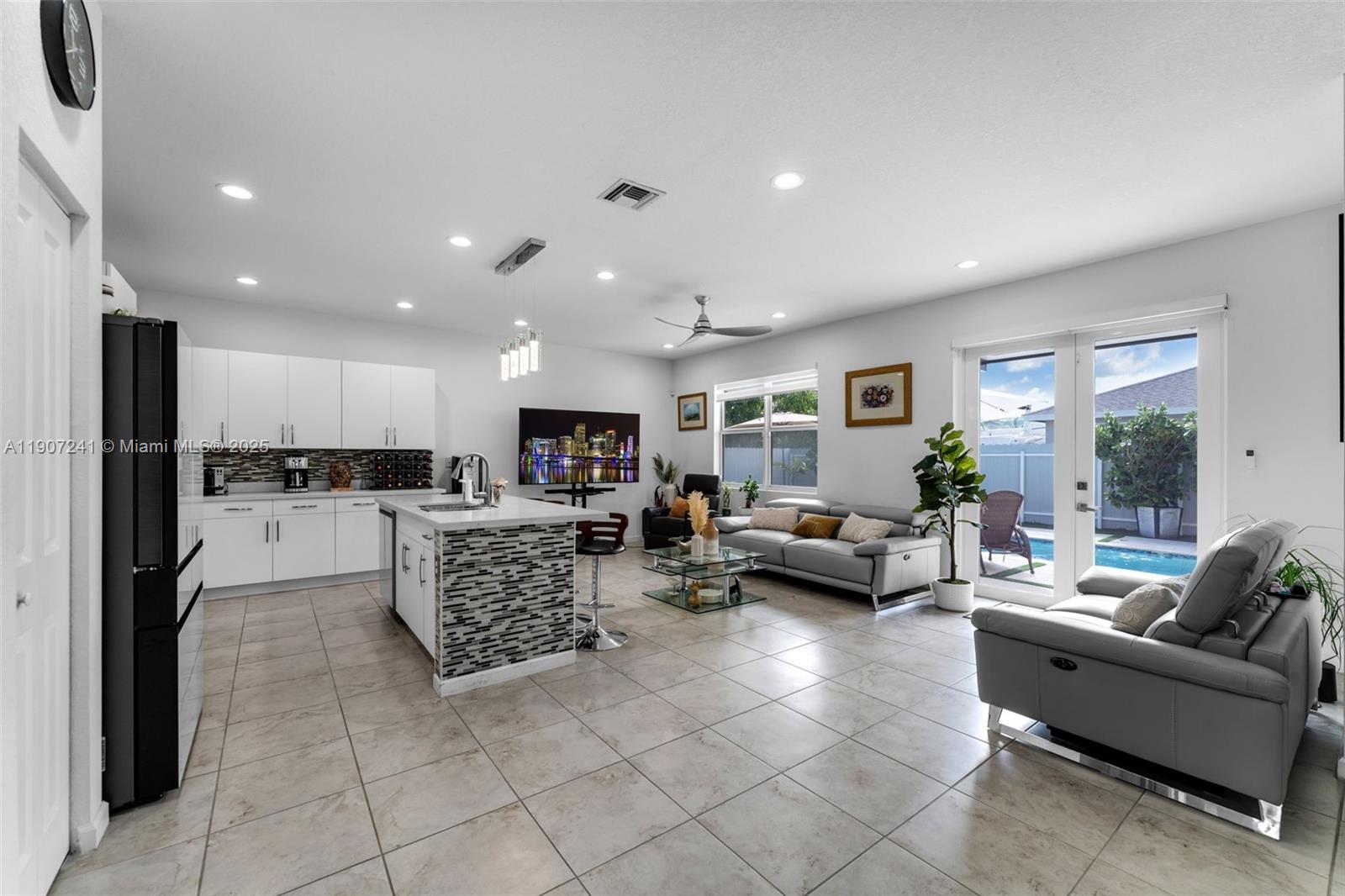 A H AT TURNPIKE SOUTH SEC - Residential