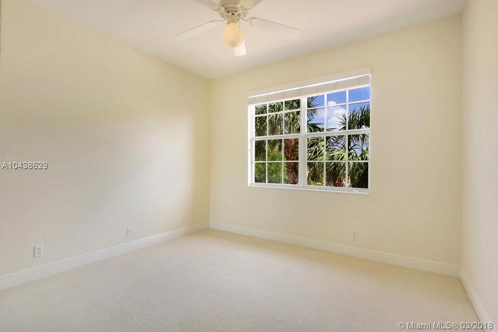 CIELO TOWNHOMES AT SHOPS - Residential Lease