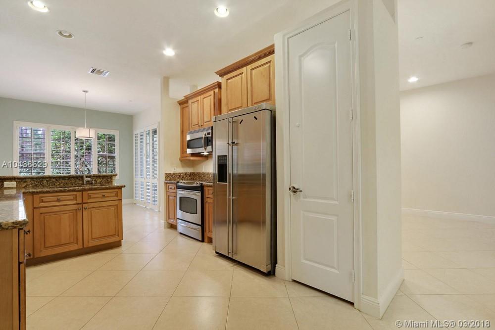 CIELO TOWNHOMES AT SHOPS - Residential Lease