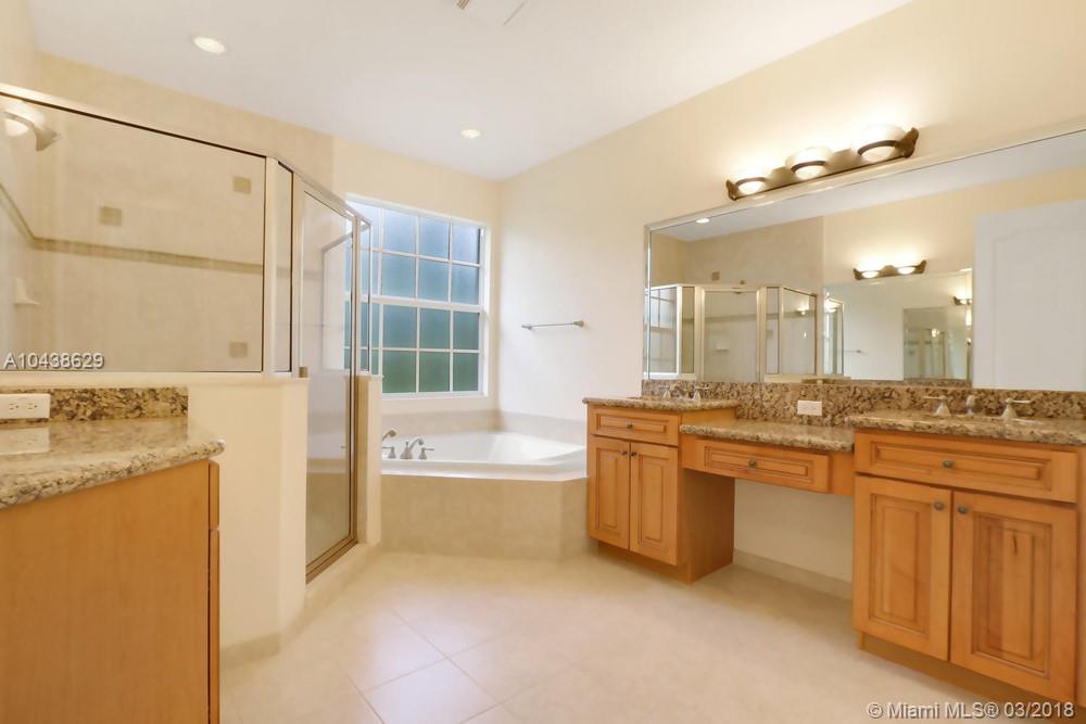 CIELO TOWNHOMES AT SHOPS - Residential Lease