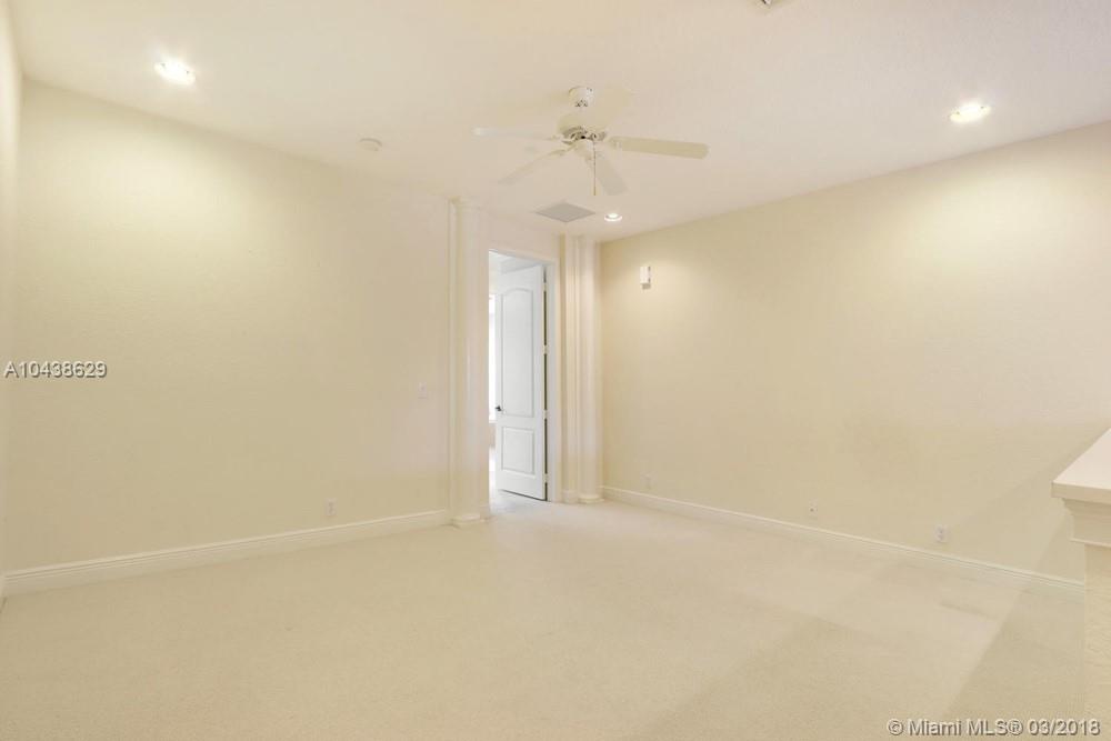 CIELO TOWNHOMES AT SHOPS - Residential Lease