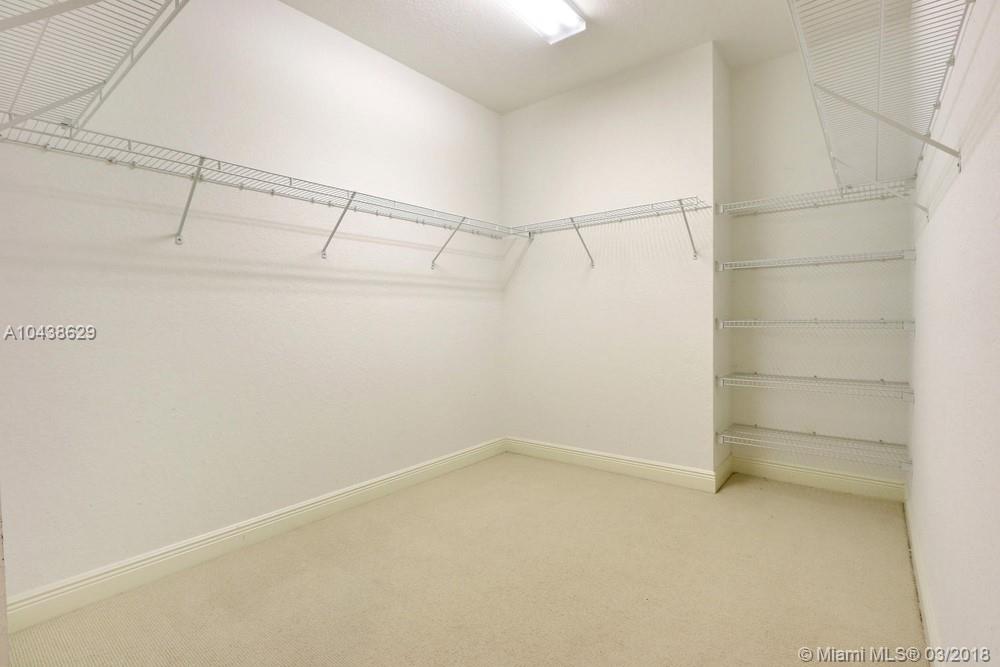 CIELO TOWNHOMES AT SHOPS - Residential Lease