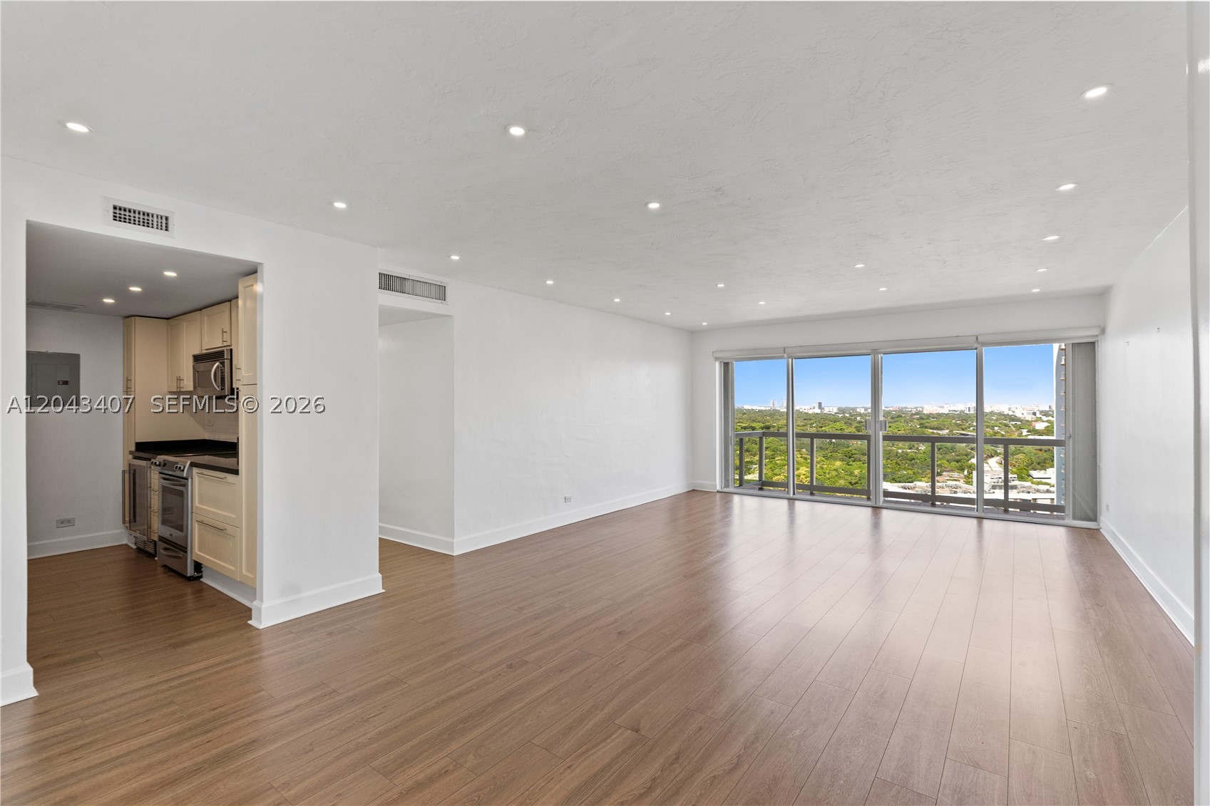 2451 Brickell Ave PHL